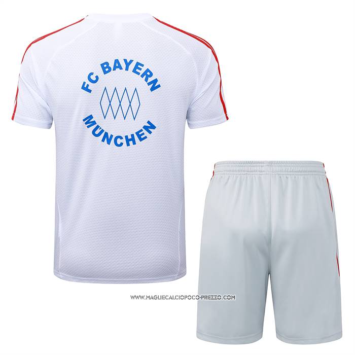 Tuta da Track
 Bayern Monaco
 25/26 Manica Corta
 Bianco
 - Pantaloncini

